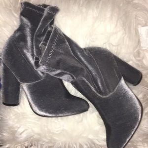 FAUX SUEDE BOOTIES